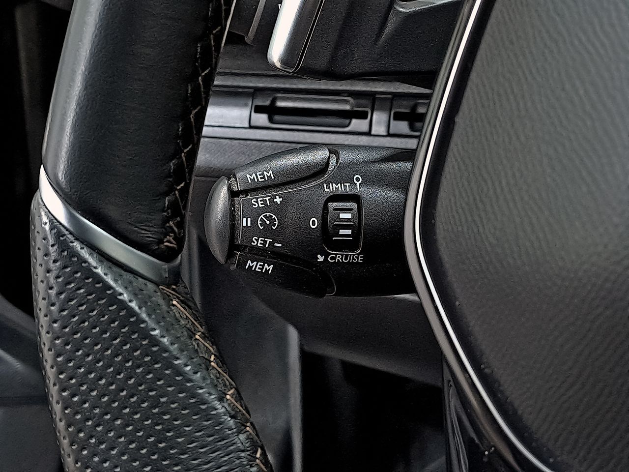 Foto Peugeot 3008 15