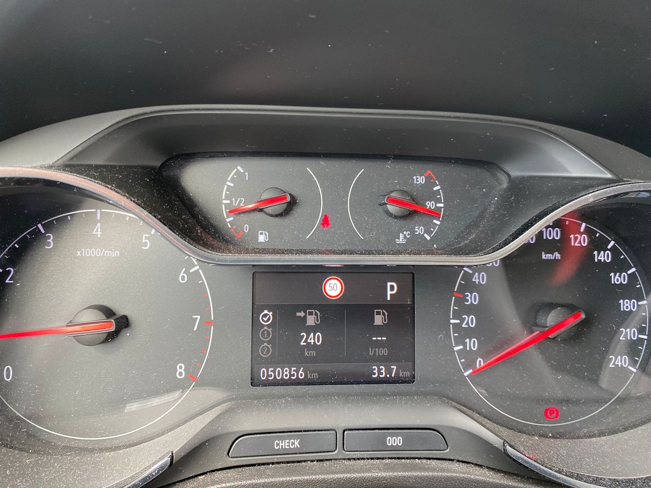 Foto Opel Crossland X 15
