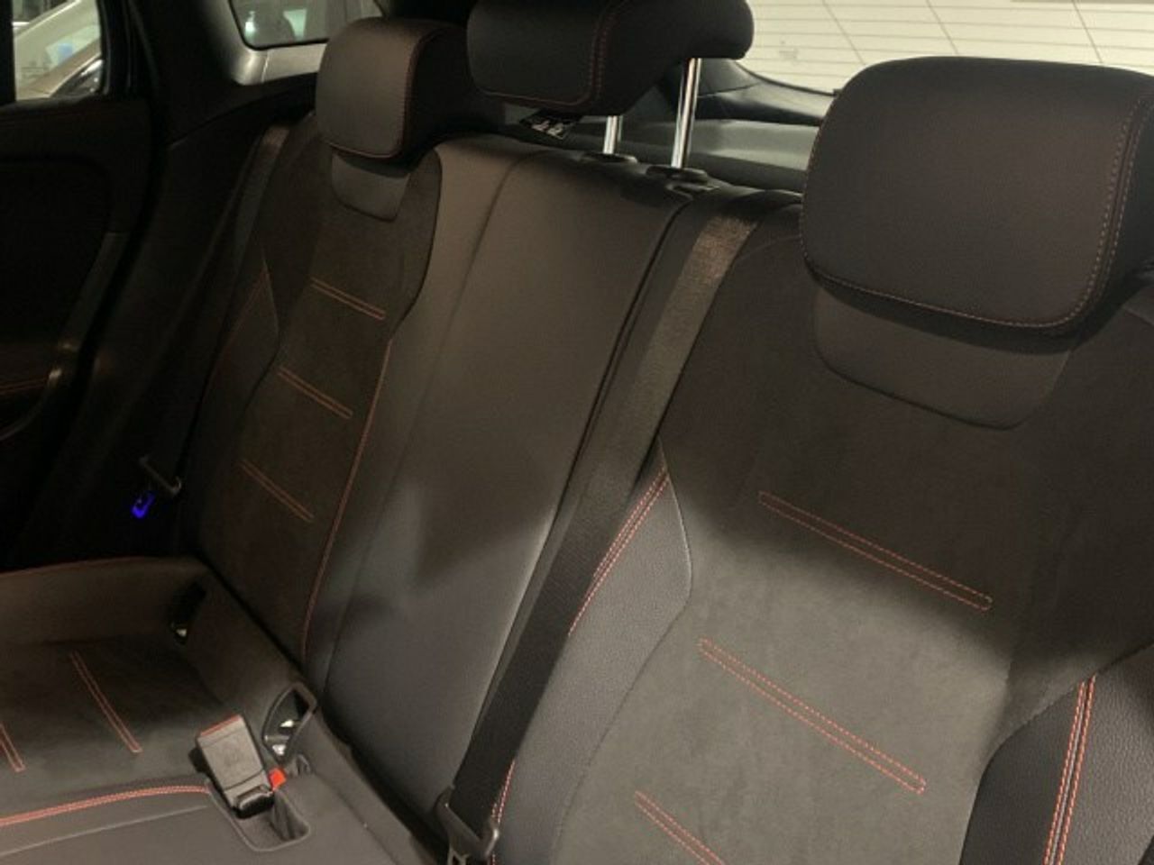 Foto Mercedes-Benz Clase GLA 11