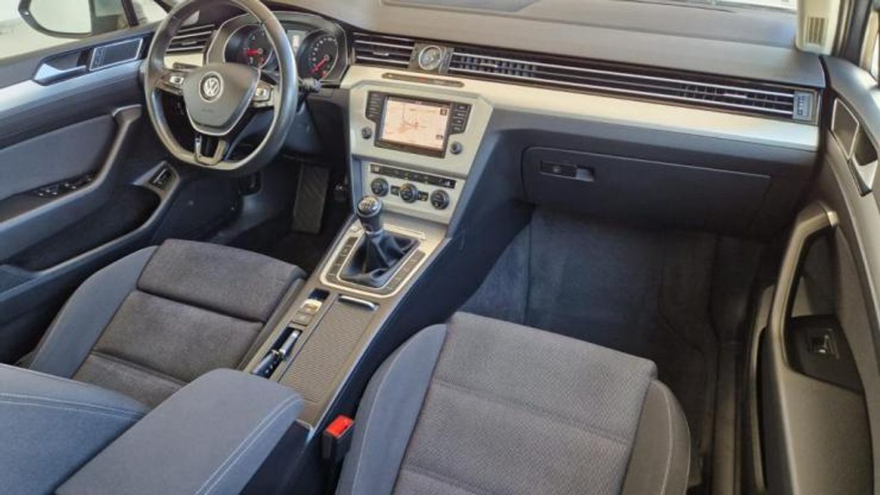 Foto Volkswagen Passat 11
