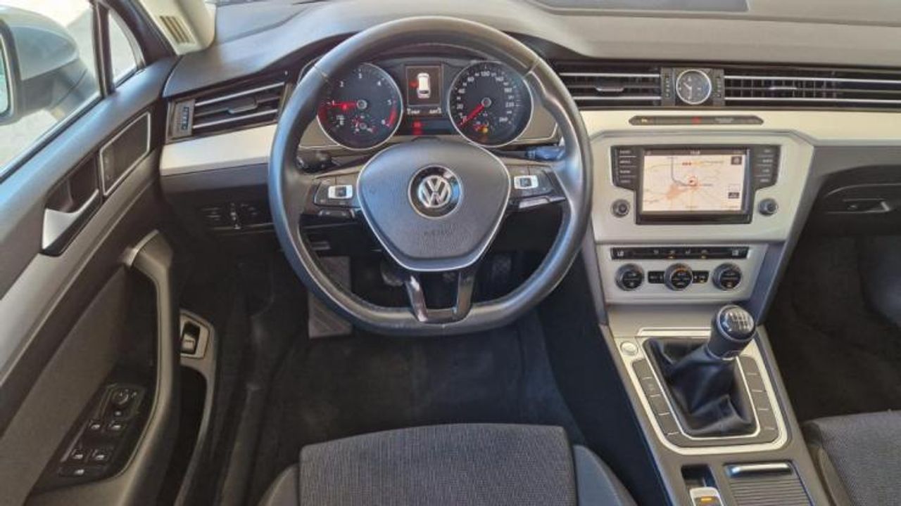 Foto Volkswagen Passat 14