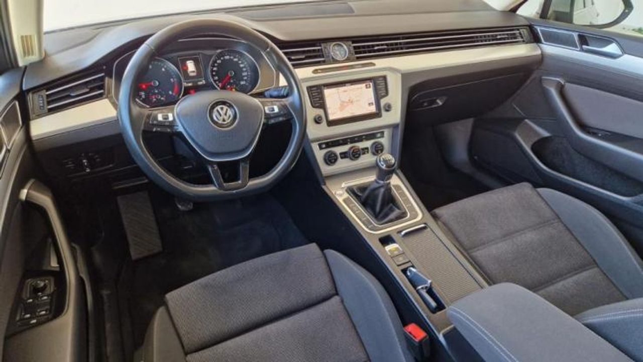 Foto Volkswagen Passat 15