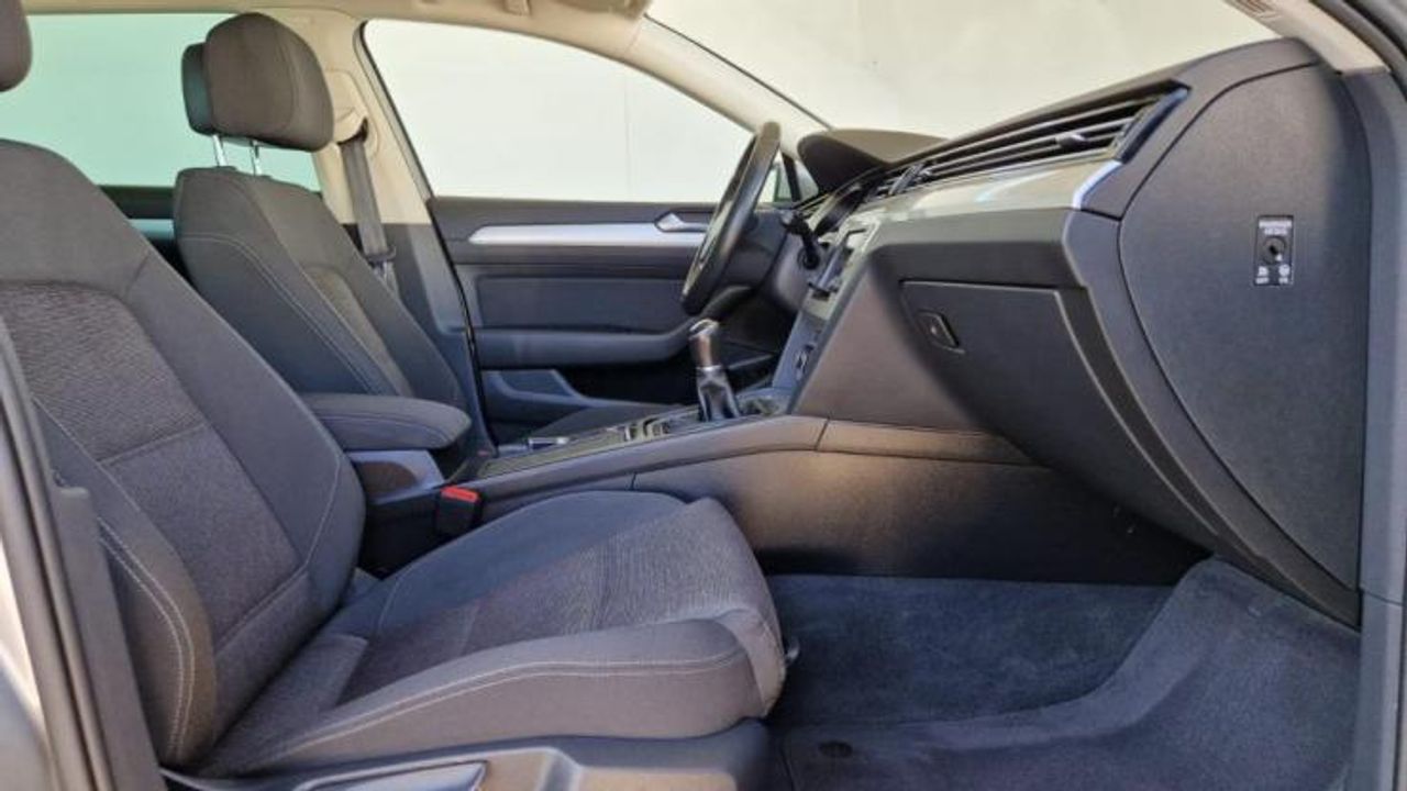 Foto Volkswagen Passat 24