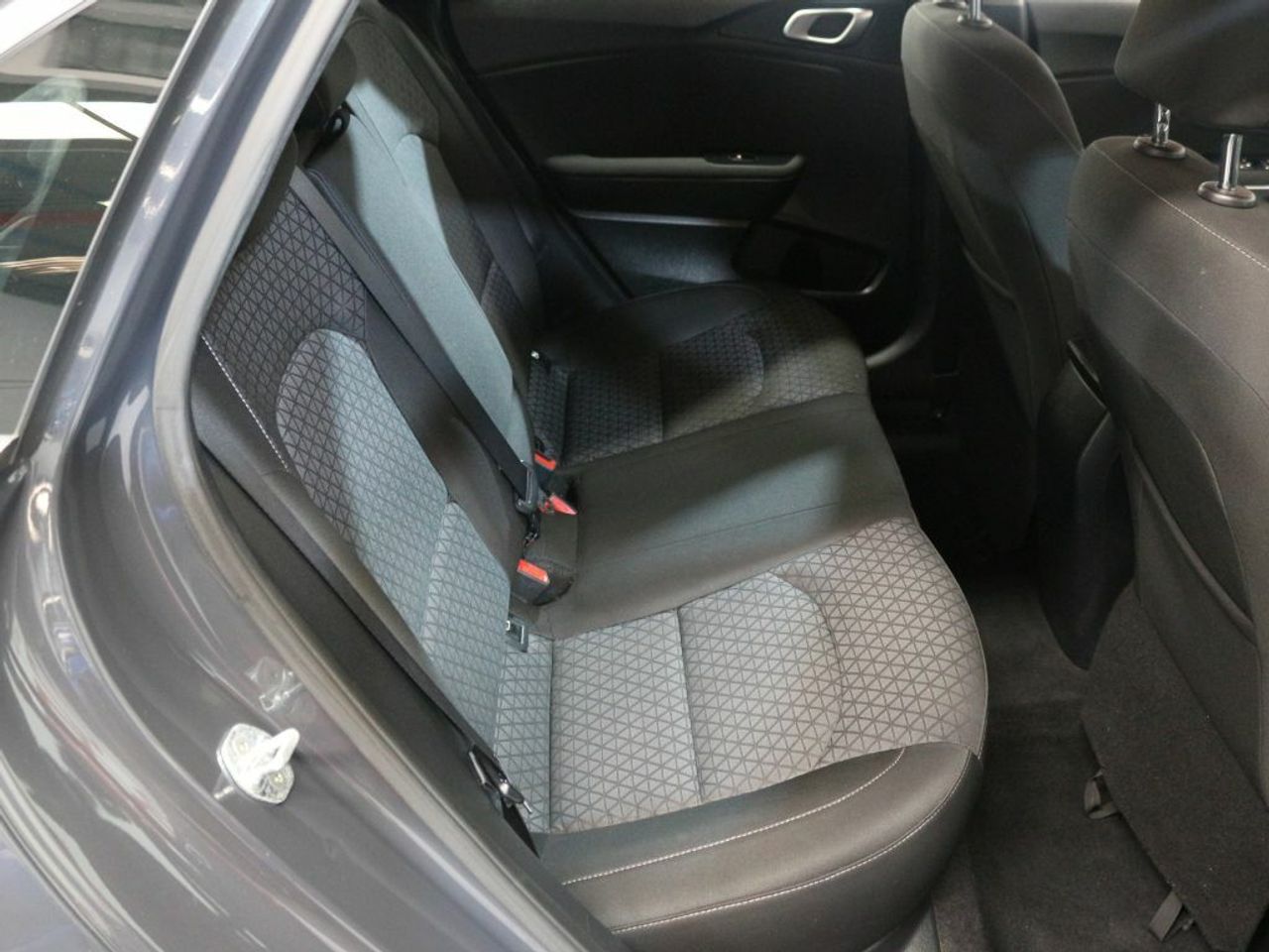Foto Kia Ceed 12