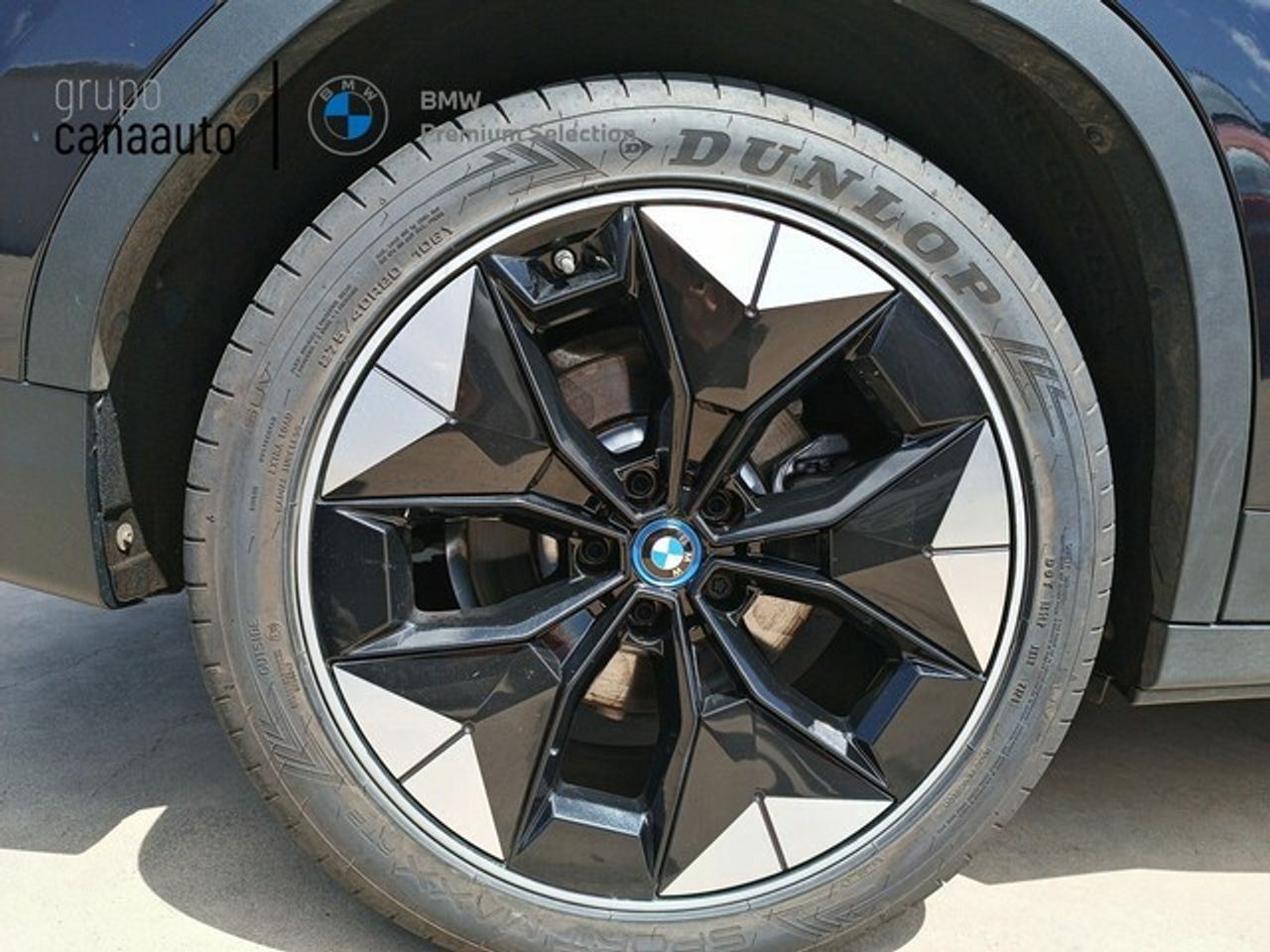 Foto BMW iX3 12