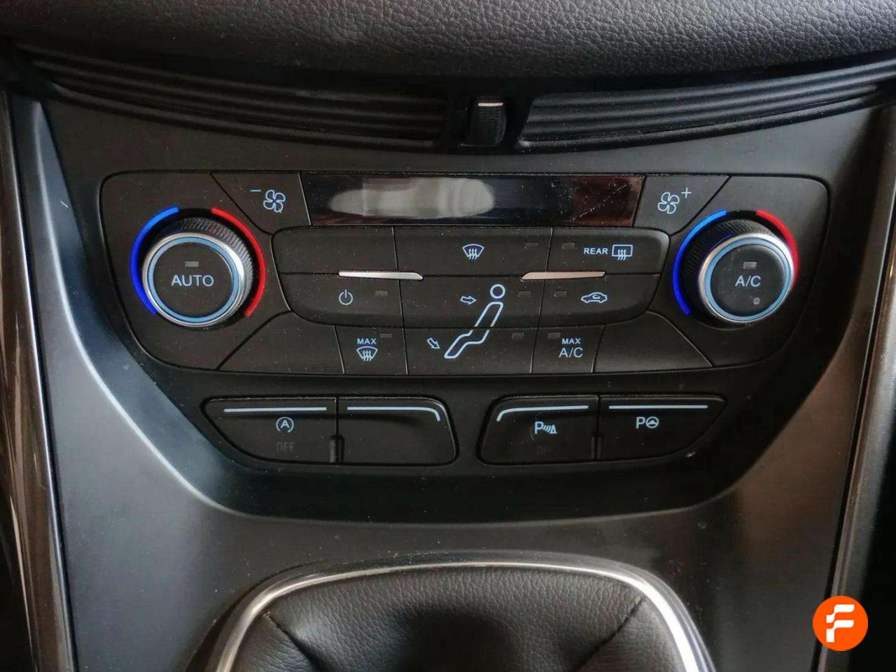 Foto Ford Grand C-MAX 16