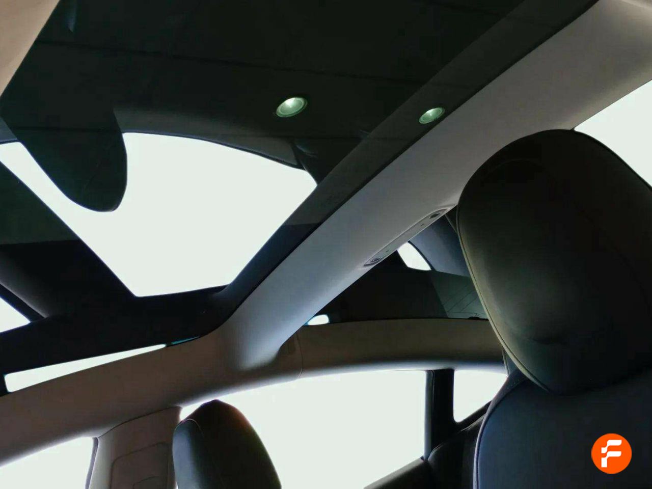 Foto Tesla Model 3 24