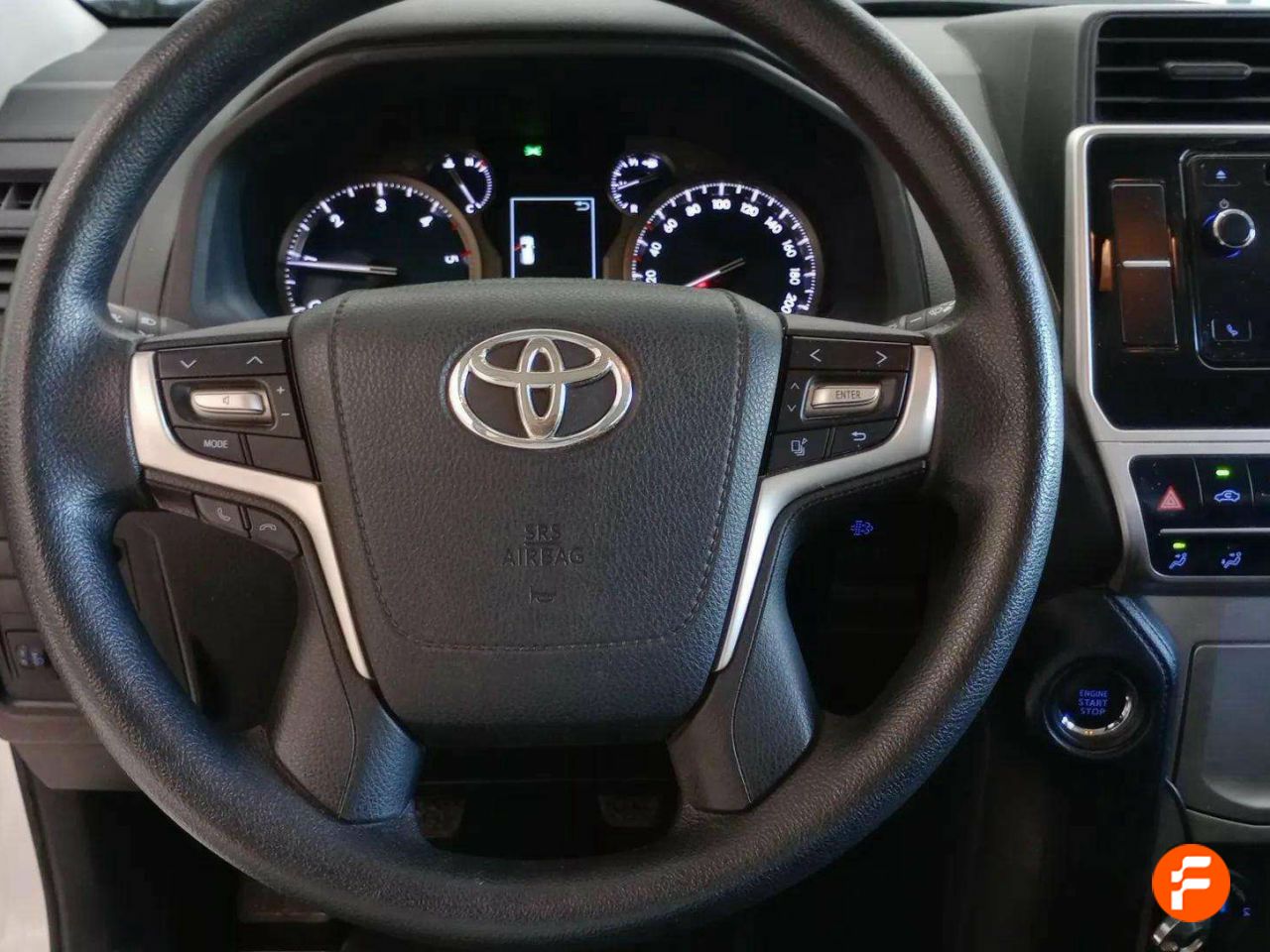 Foto Toyota Land Cruiser 9