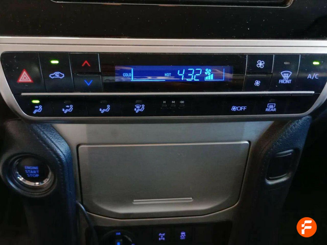 Foto Toyota Land Cruiser 16