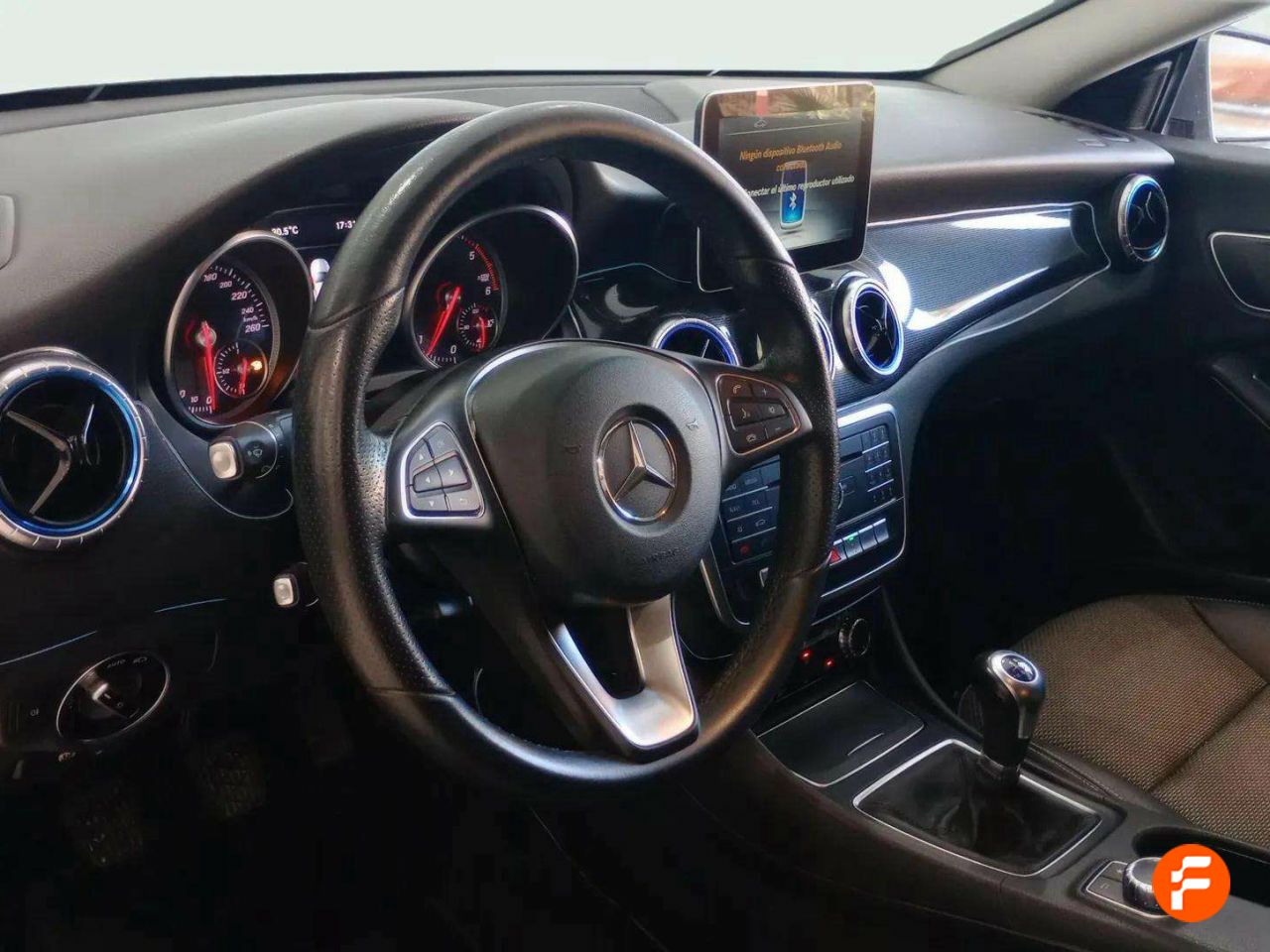 Foto Mercedes-Benz Clase CLA 13
