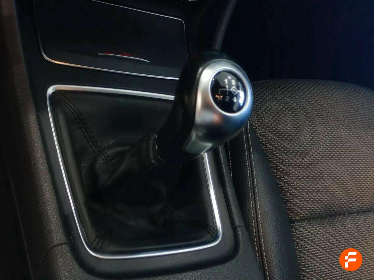 Foto Mercedes-Benz Clase CLA 15
