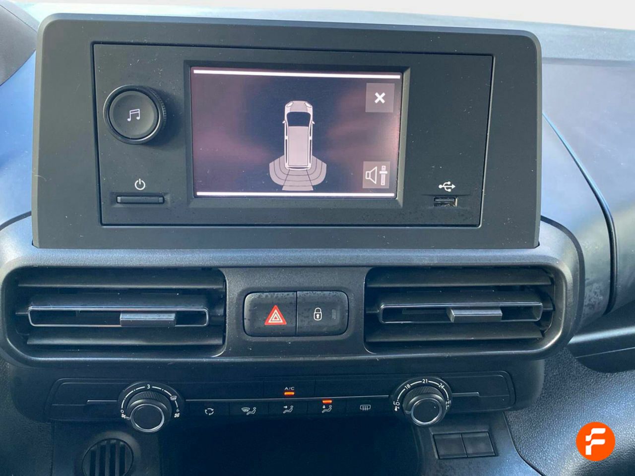 Foto Peugeot Rifter 14