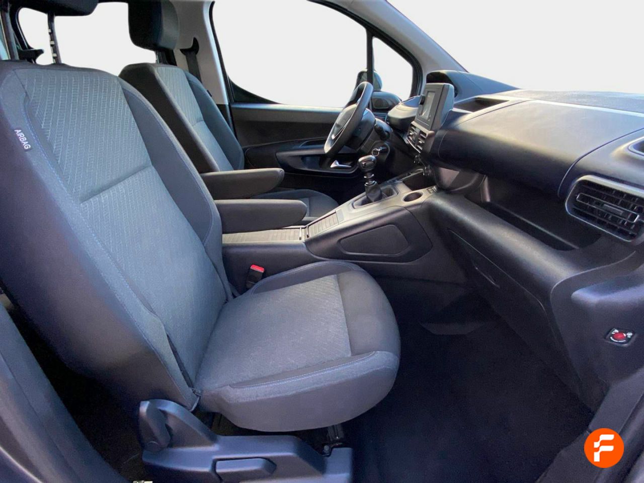 Foto Peugeot Rifter 17