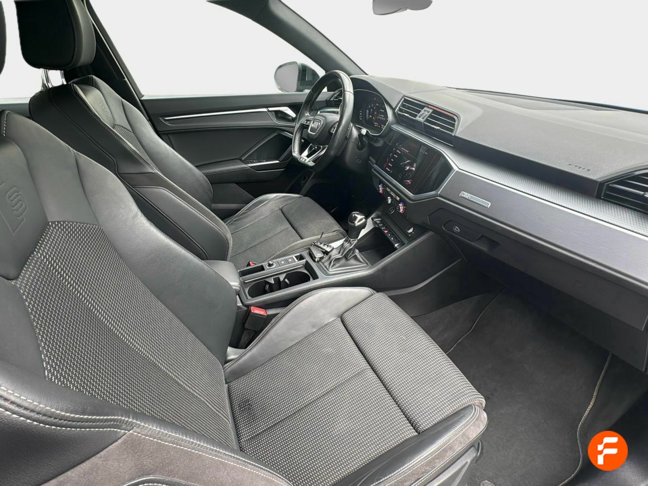 Foto Audi Q3 21