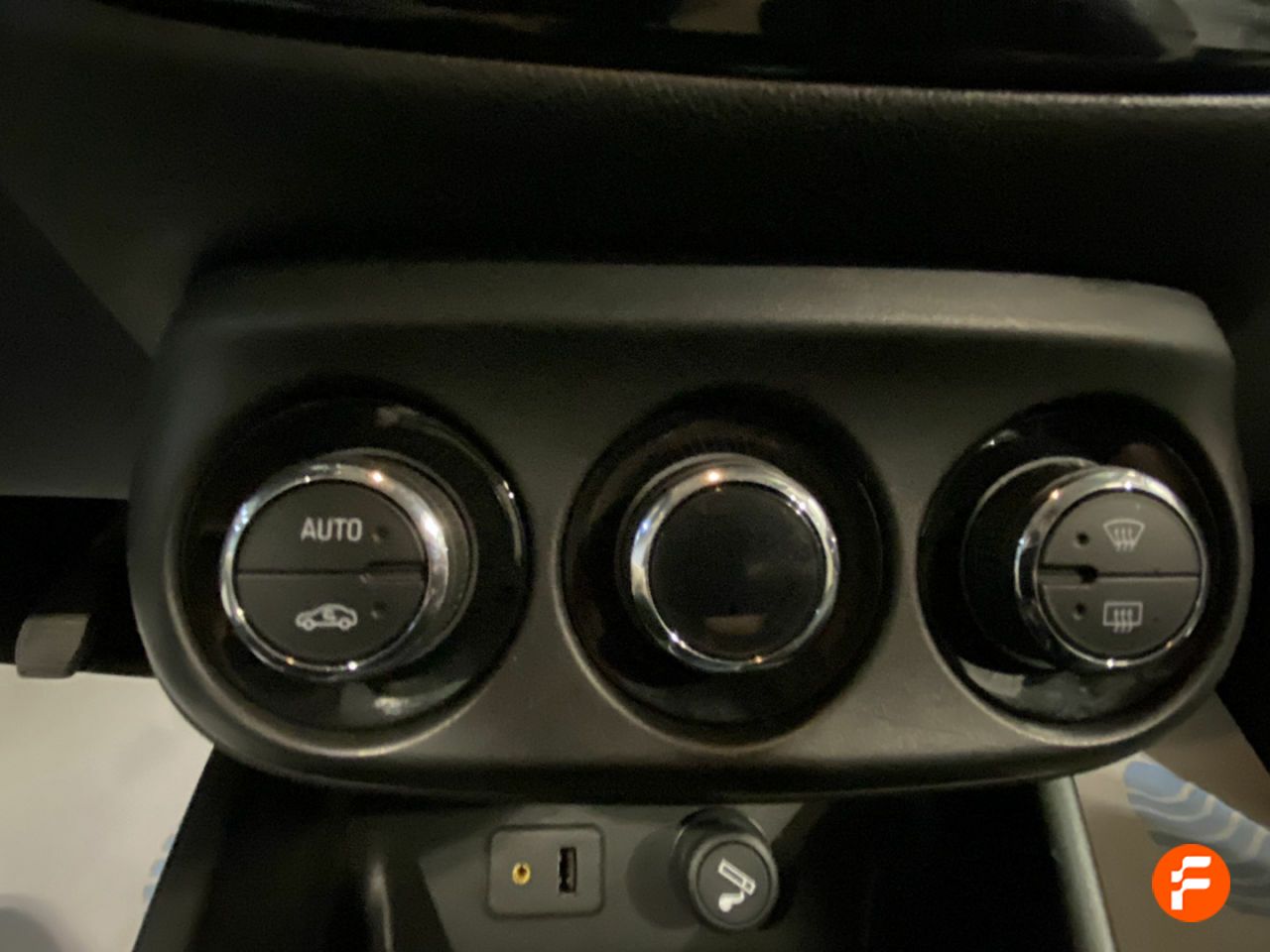 Foto Opel Corsa 14