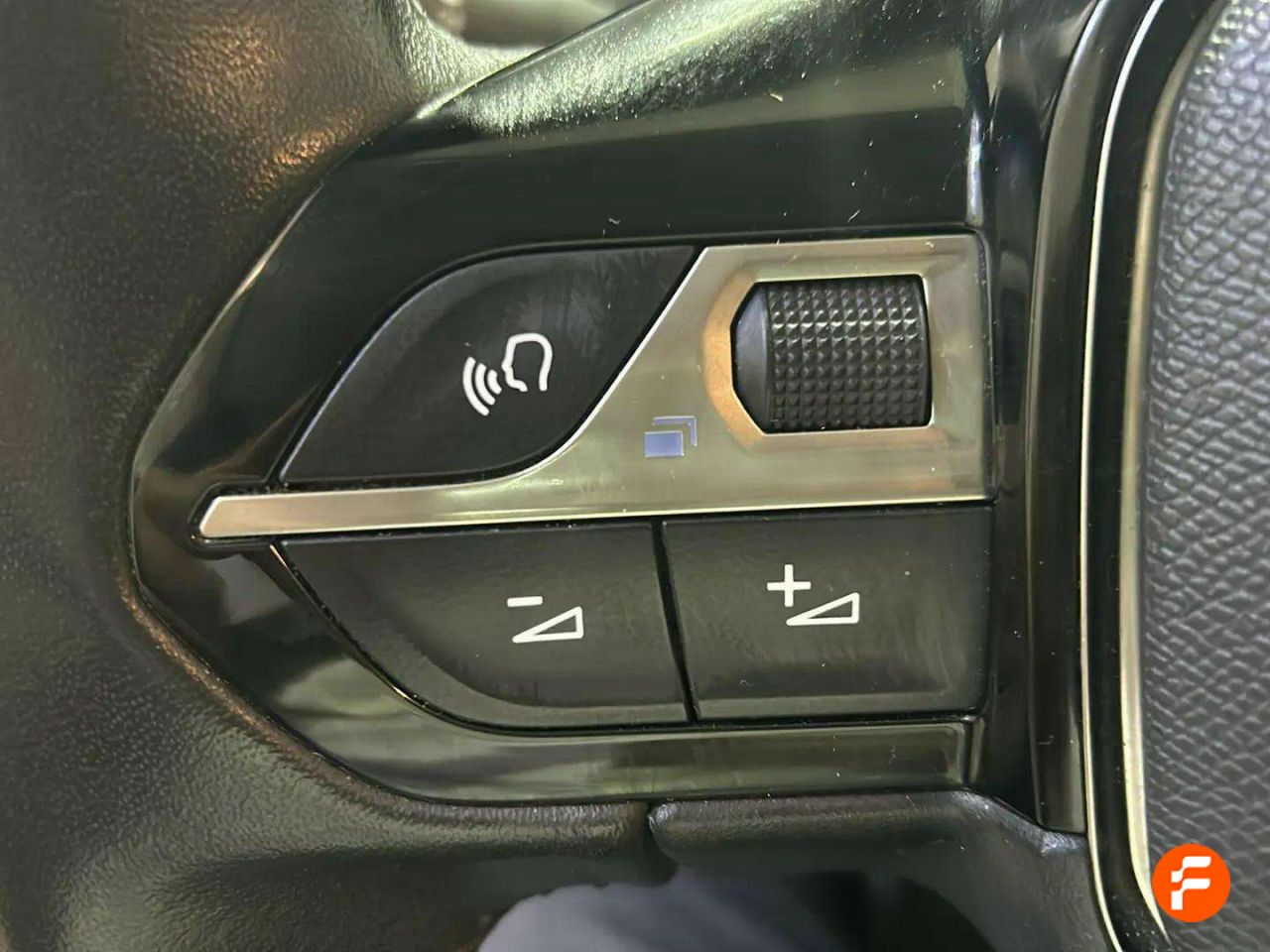 Foto Peugeot 208 14