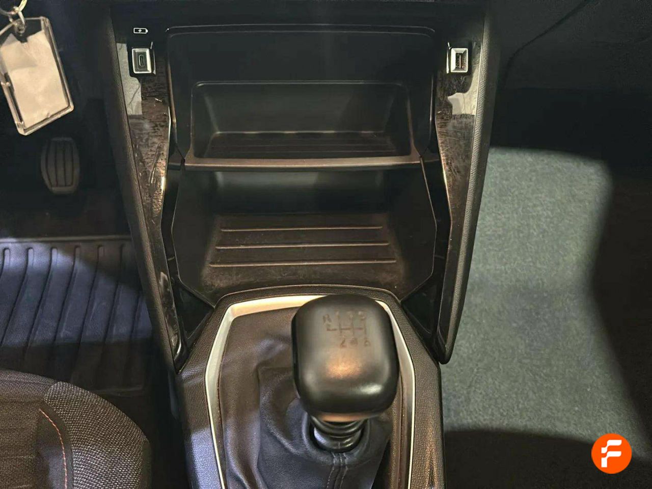 Foto Peugeot 208 19