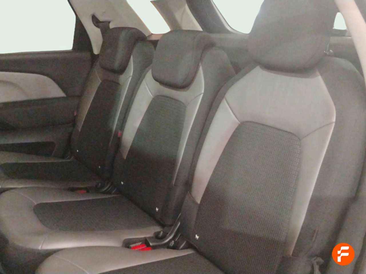 Foto Citroën C4 Picasso 23