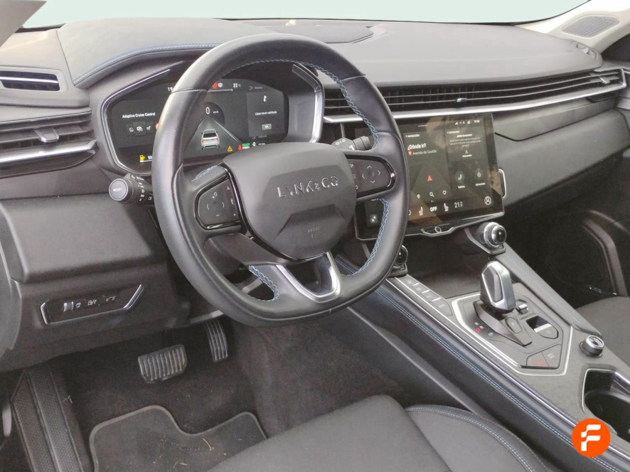Foto LYNK&CO 01 12