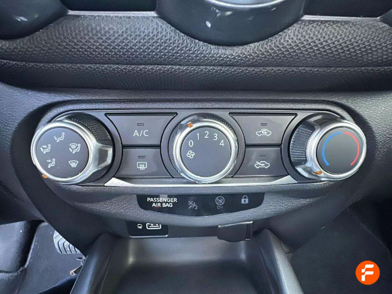 Foto Nissan Juke 16