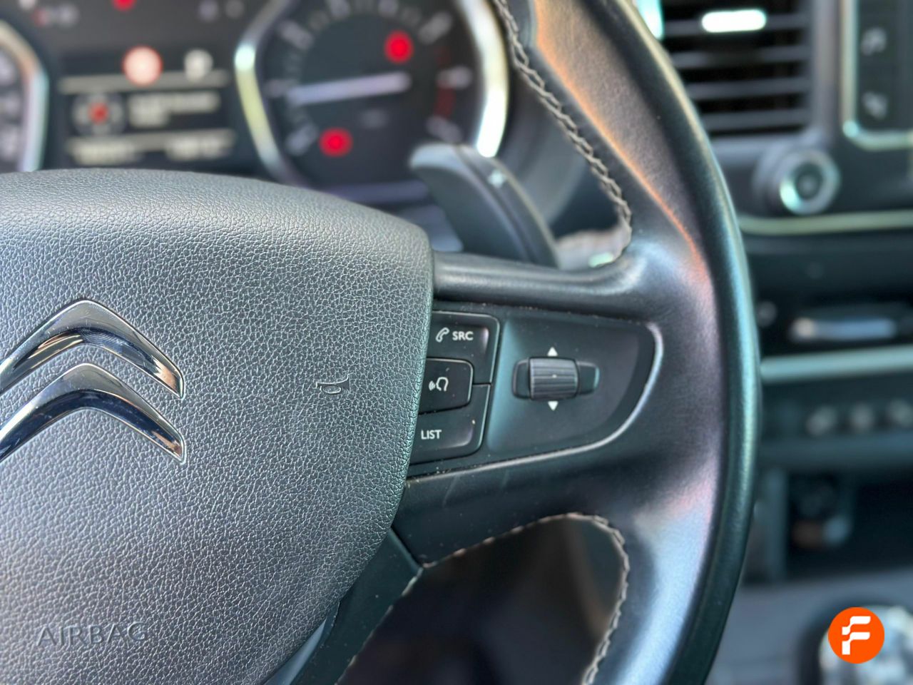 Foto Citroën Spacetourer 15