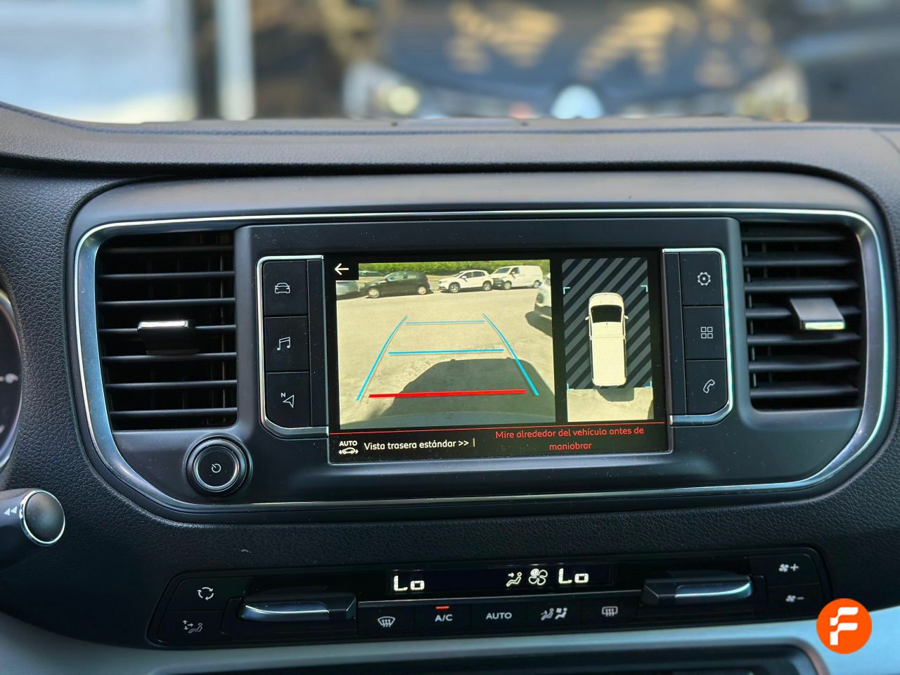 Foto Citroën Spacetourer 22