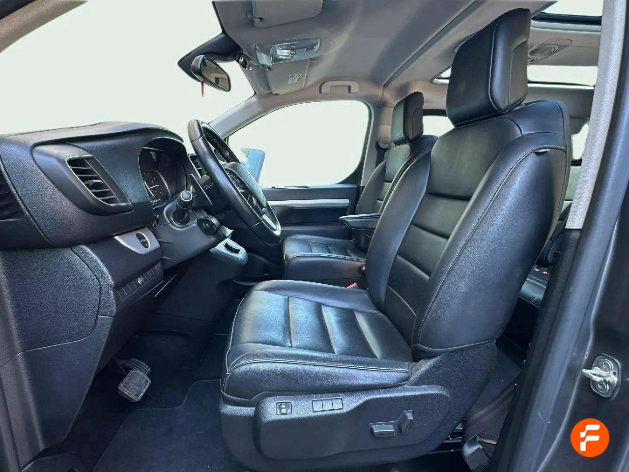 Foto Citroën Spacetourer 23