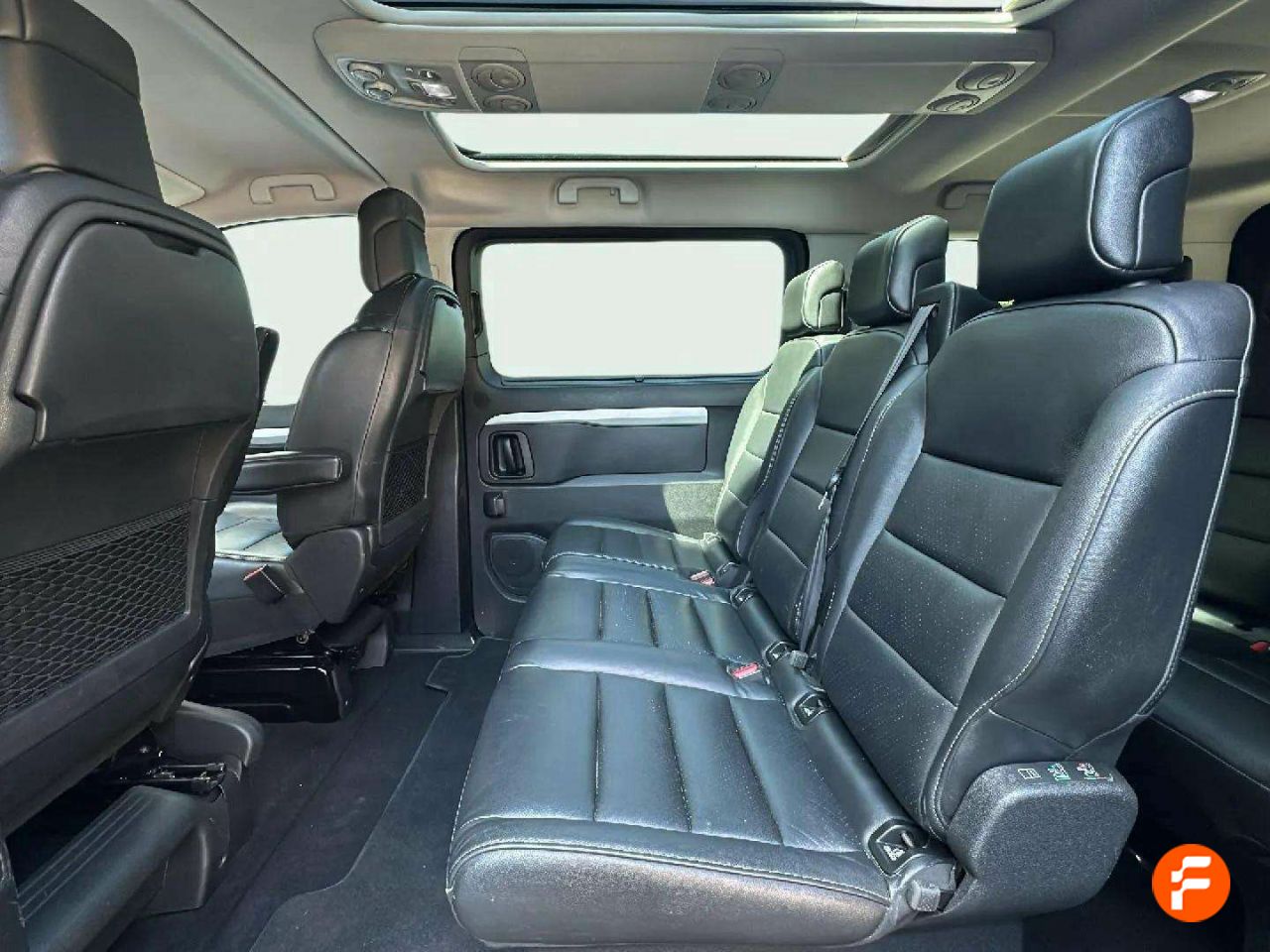 Foto Citroën Spacetourer 24