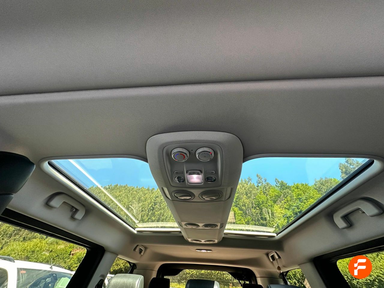Foto Citroën Spacetourer 31