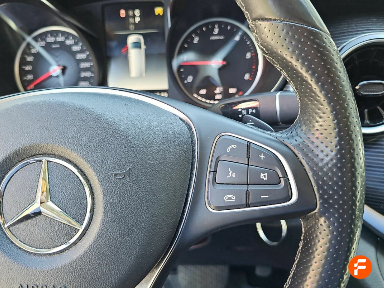 Foto Mercedes-Benz Clase V 12