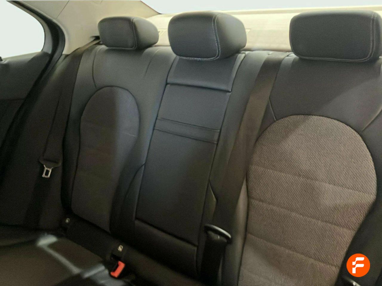 Foto Mercedes-Benz Clase C 23