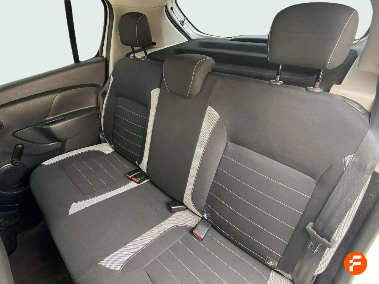Foto Dacia Sandero 21