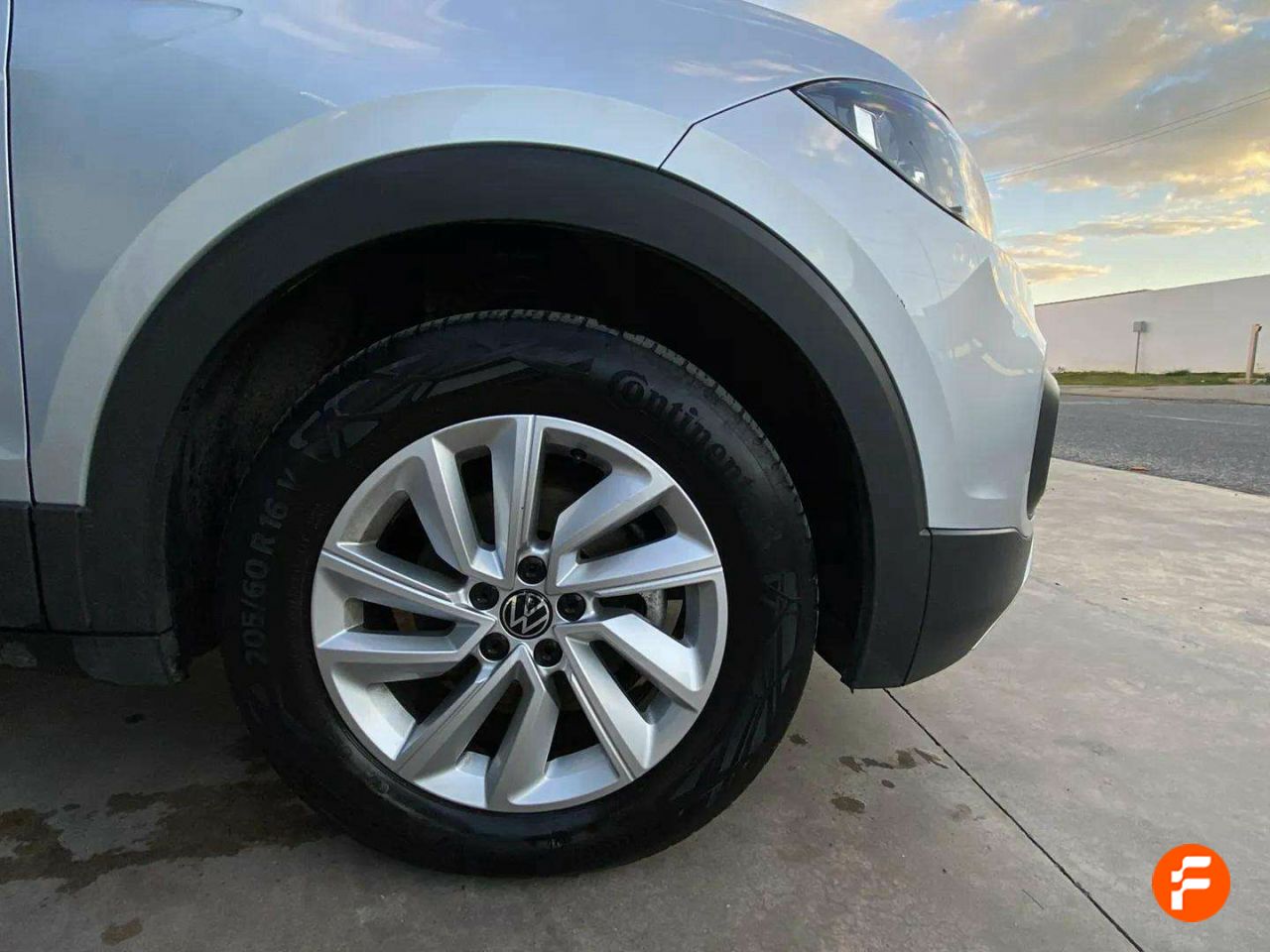 Foto Volkswagen T-Cross 17