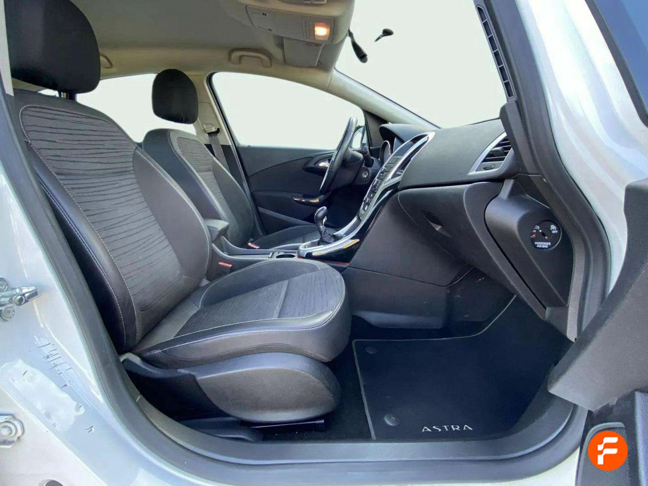 Foto Opel Astra 9