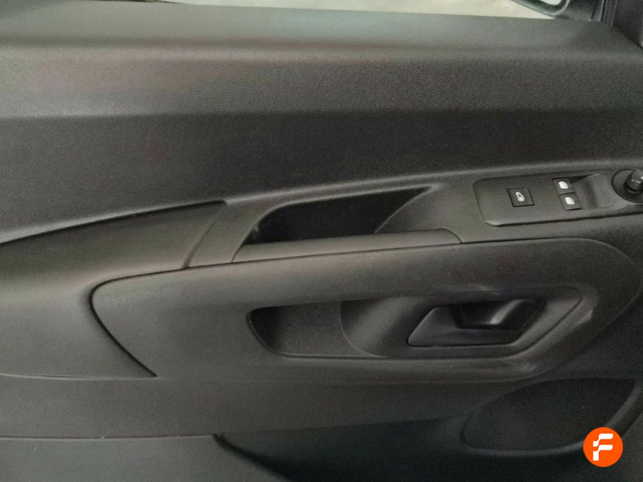 Foto Peugeot Partner 9