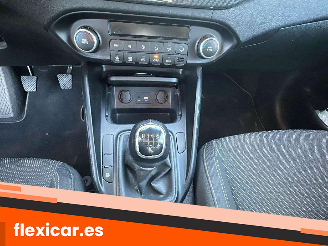 Foto Kia Carens 13