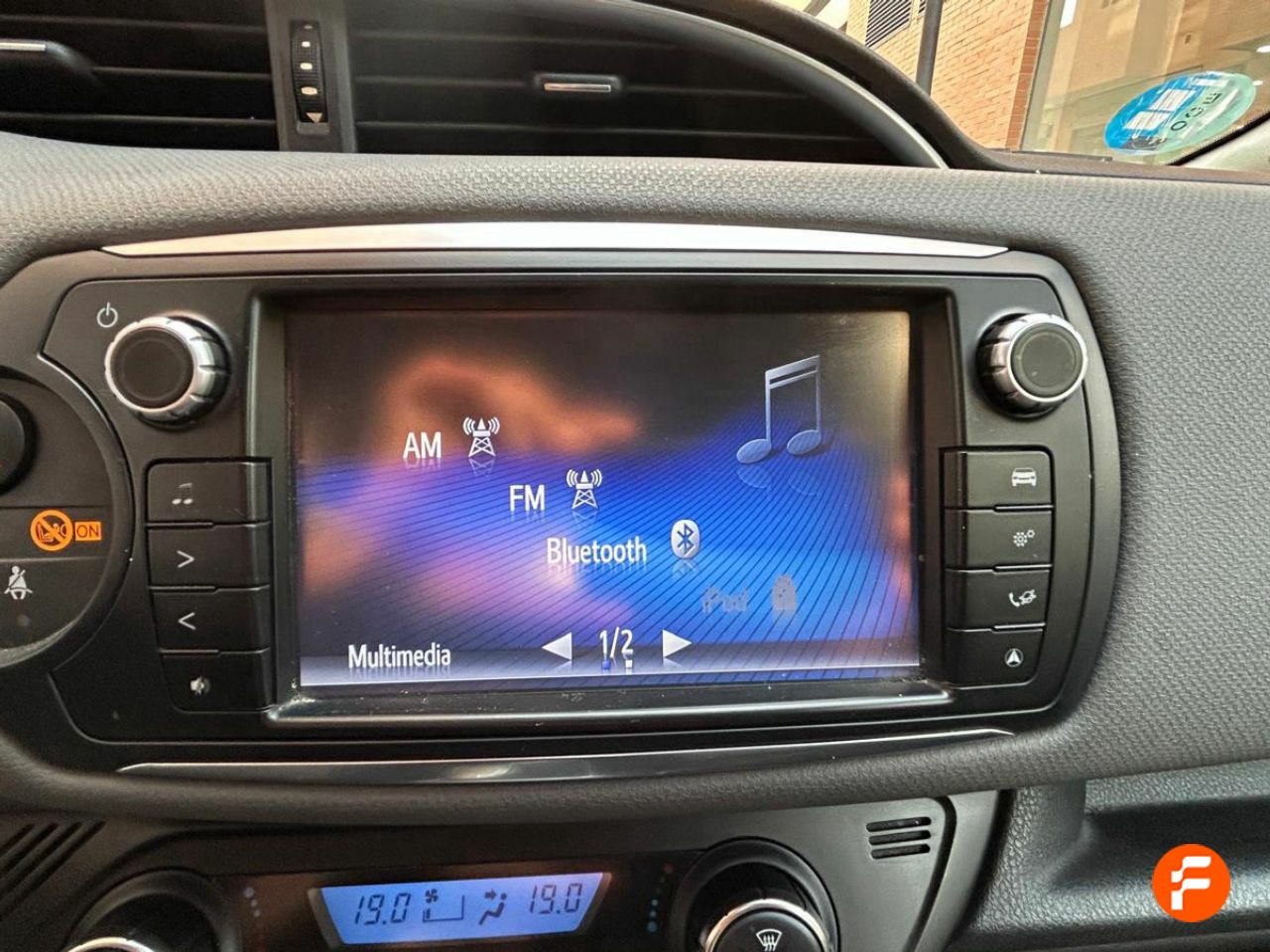 Foto Toyota Yaris 13