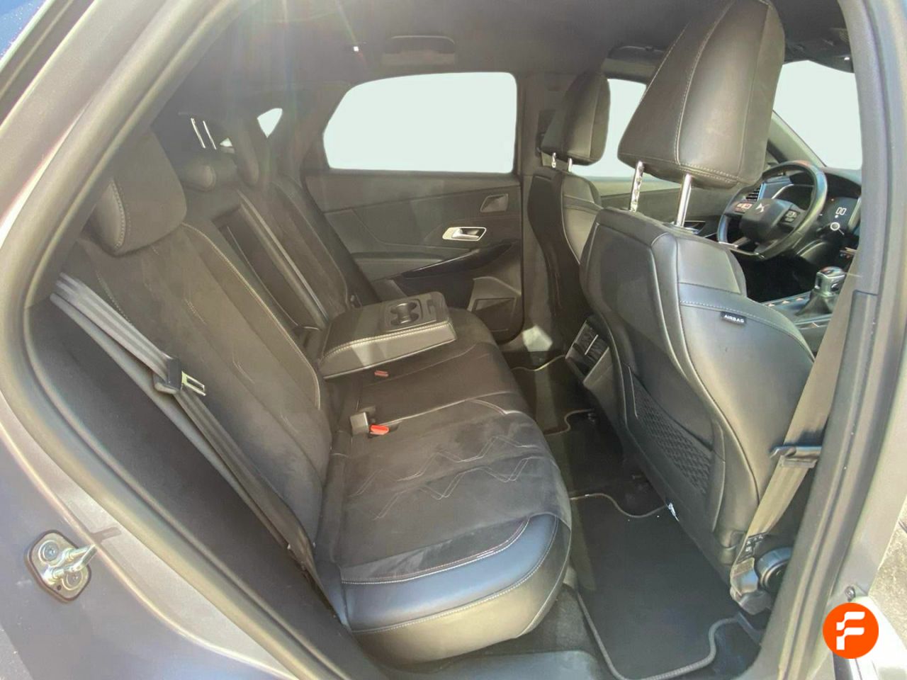 Foto DS Automobiles DS 7 11