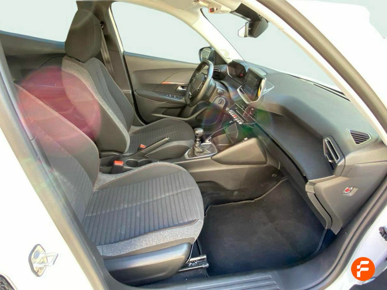 Foto Peugeot 2008 9