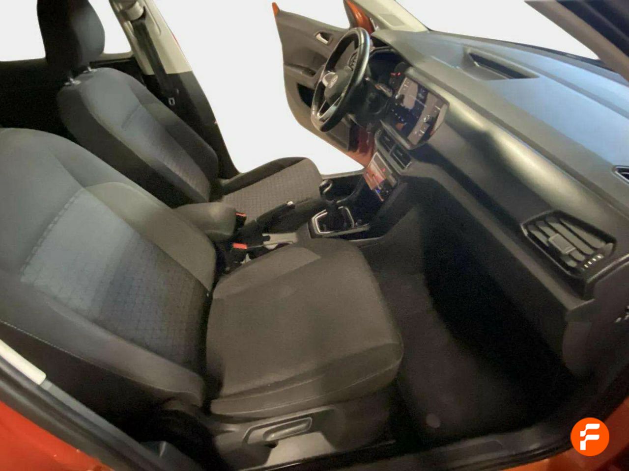 Foto Volkswagen T-Cross 16