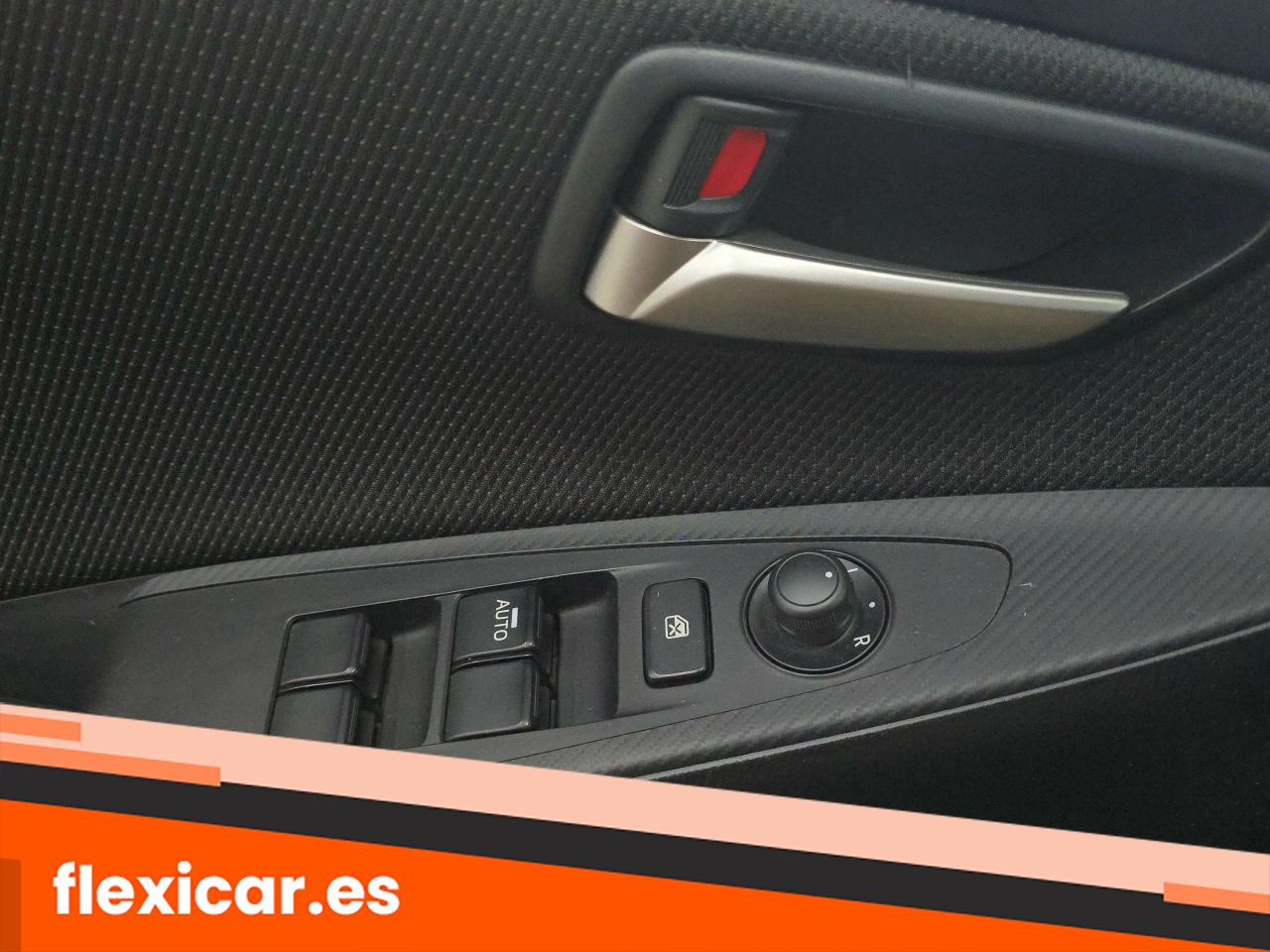 Foto Mazda Mazda2 16