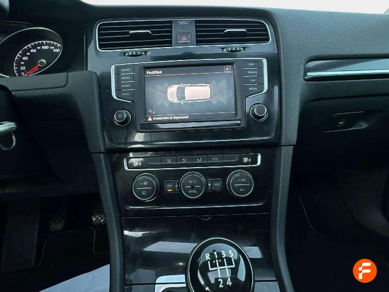 Foto Volkswagen Golf 24