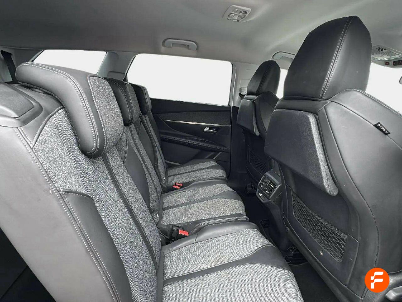 Foto Peugeot 5008 24