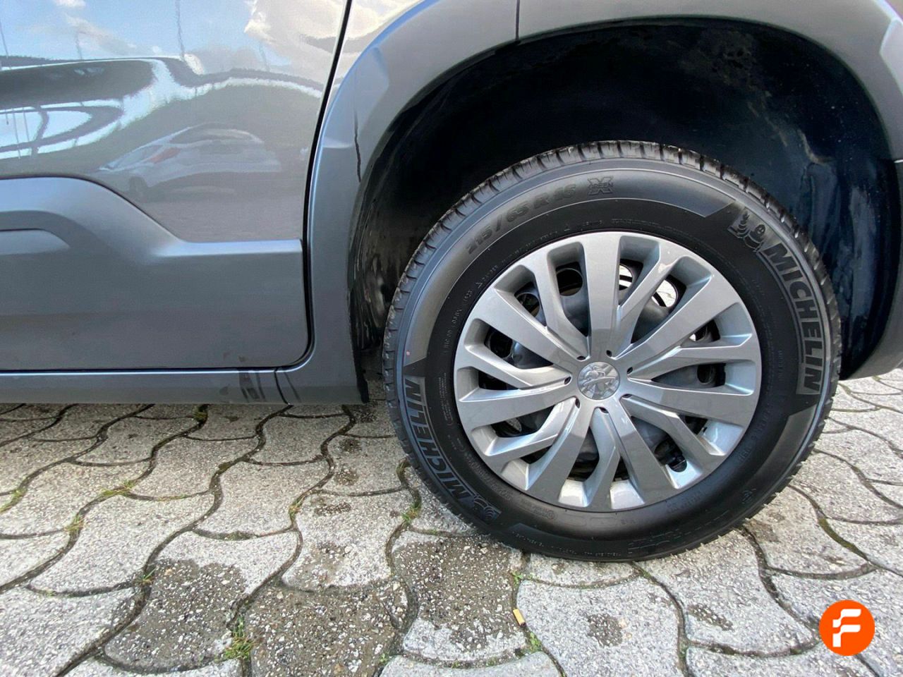 Foto Peugeot Rifter 8