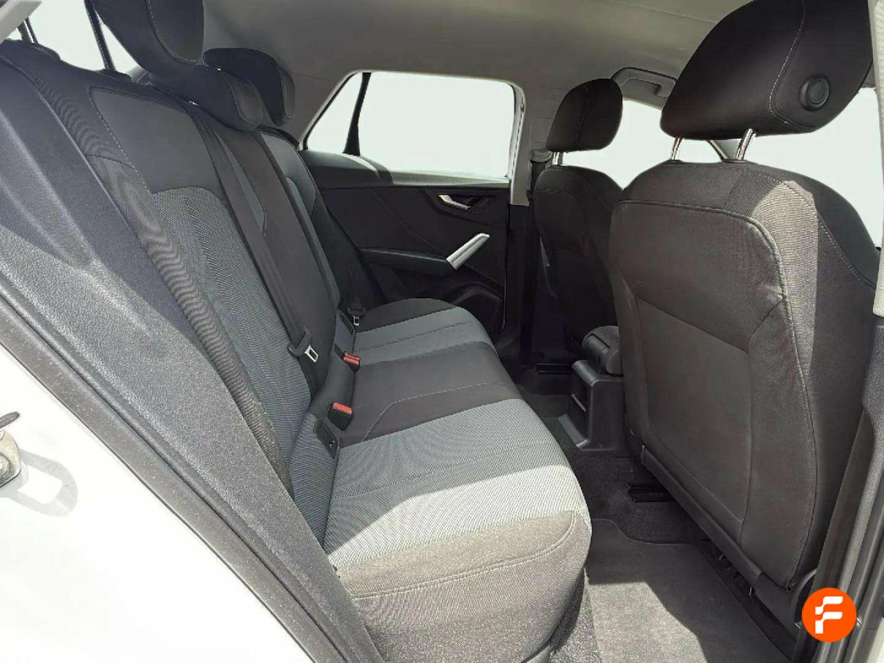 Foto Audi Q2 12