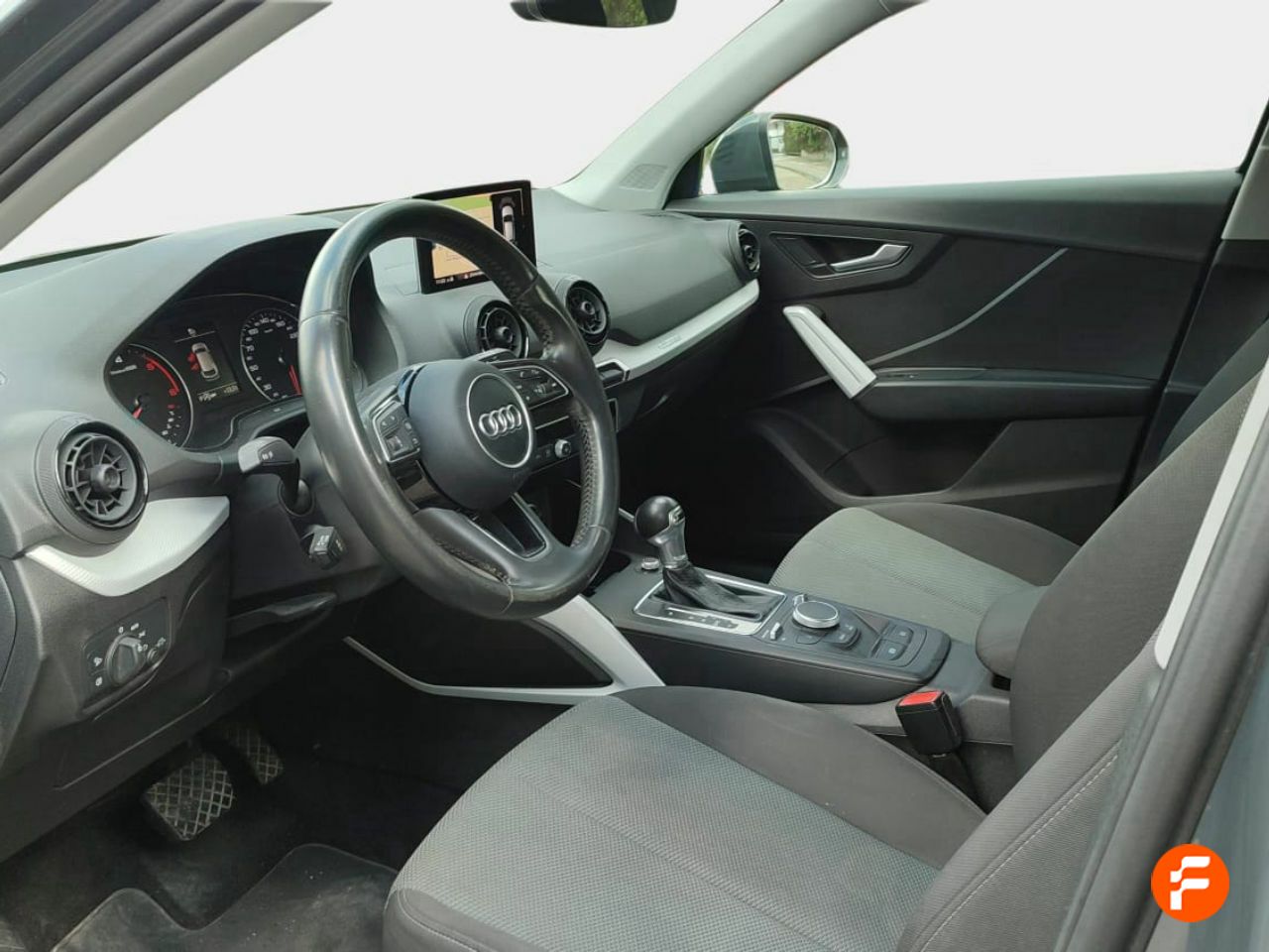 Foto Audi Q2 12