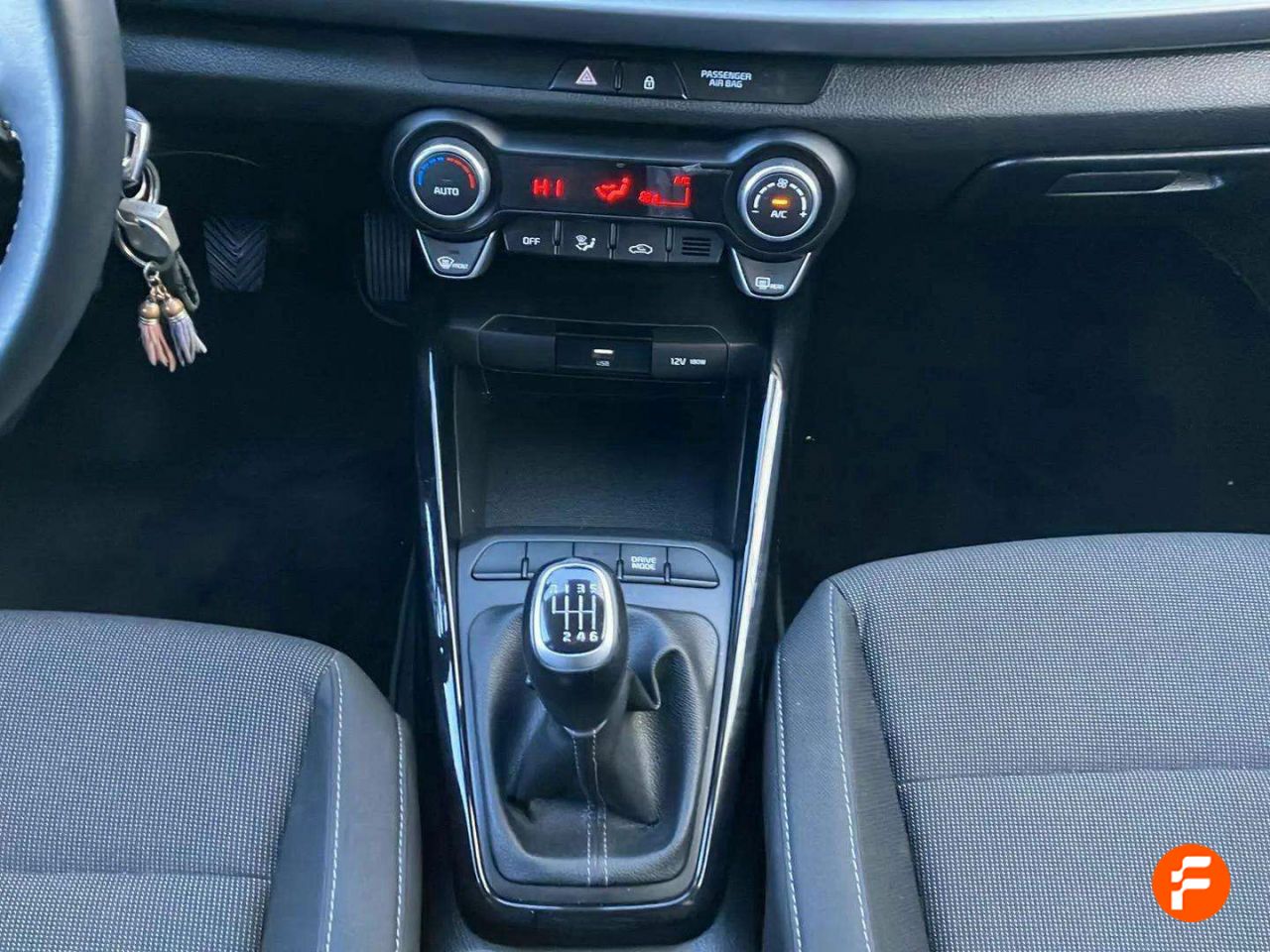 Foto Kia Rio 17