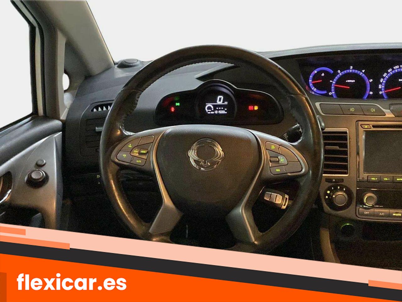 Foto SsangYong Rodius 11