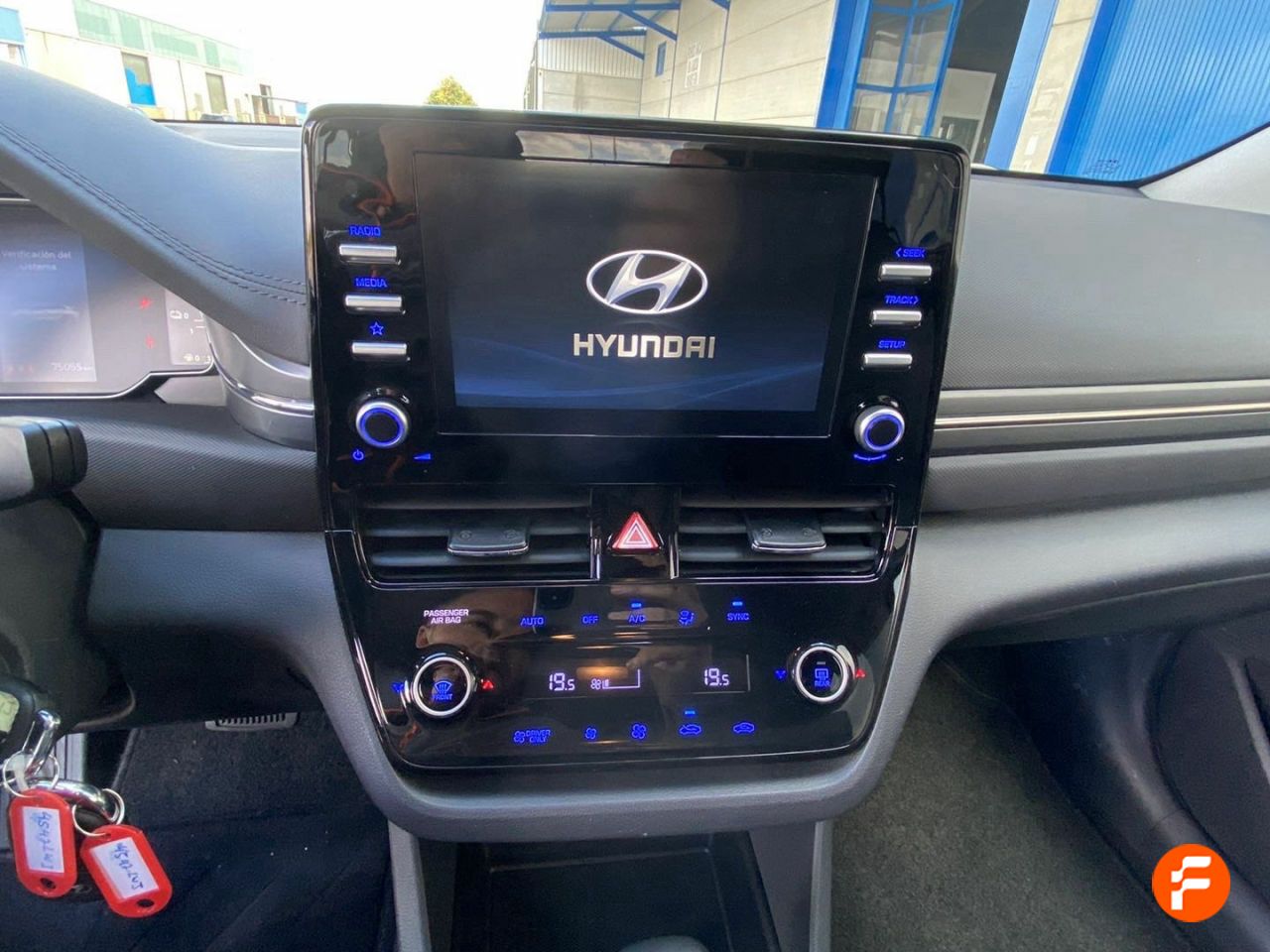 Foto Hyundai IONIQ 11