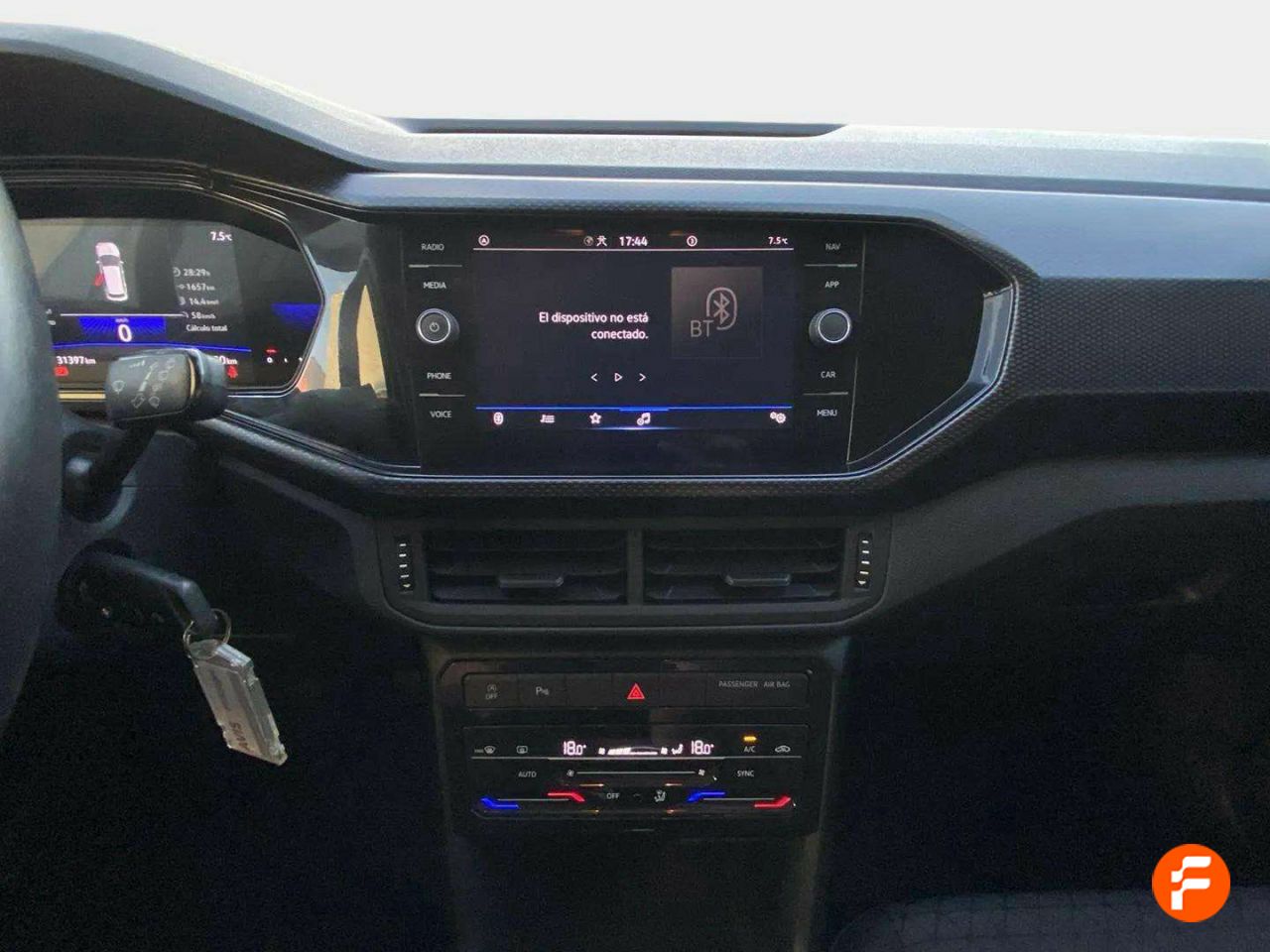 Foto Volkswagen T-Cross 11